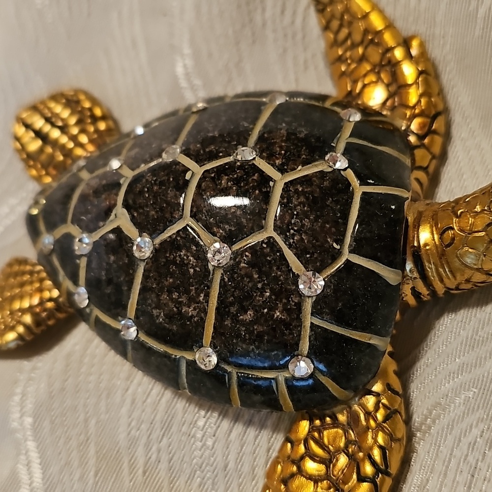 Turtil Pair Resein Cast With Crystal Accents - Picture 8 of 8